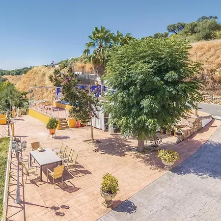 Cozy In Cordoba With Kitchen Holiday home *